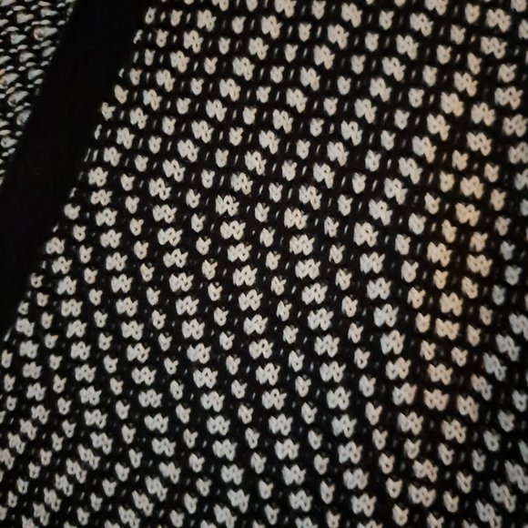 Chico's Patterned Fringe Sweater Vest Black White Women's Sz Small - Picture 3 of 11